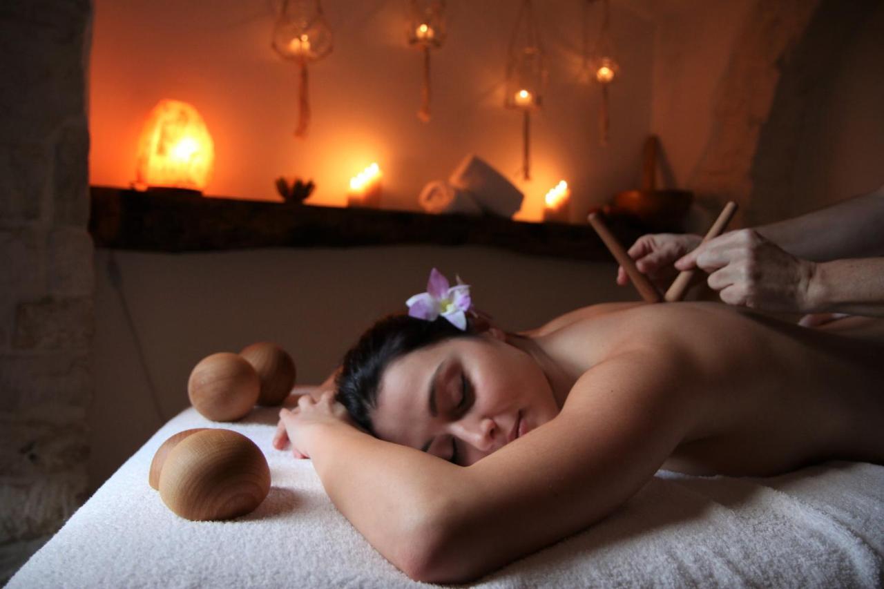 Trulli Holiday Deluxe & Wellness Alberobello Exterior foto